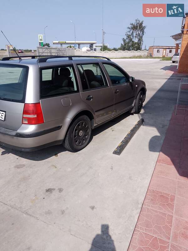 Volkswagen Golf 2003