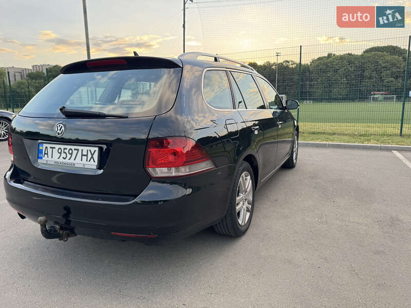 Универсал Volkswagen Golf 2011 в Ивано-Франковске