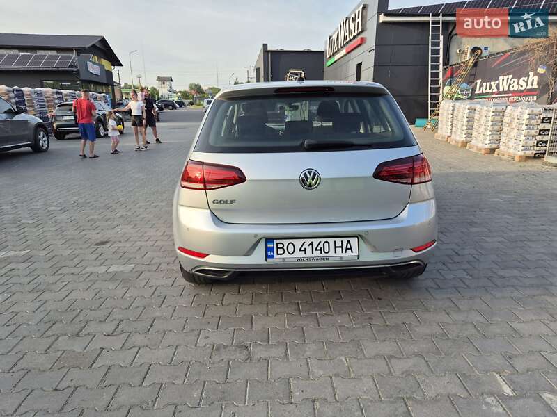 Хэтчбек Volkswagen Golf 2018 в Тернополе