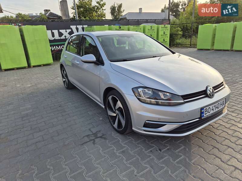 Хэтчбек Volkswagen Golf 2018 в Тернополе