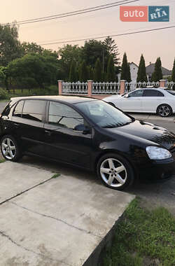 Хэтчбек Volkswagen Golf 2008 в 