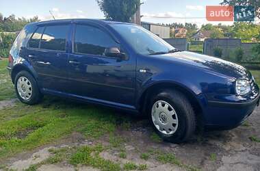 Хэтчбек Volkswagen Golf 2001 в Золотоноше