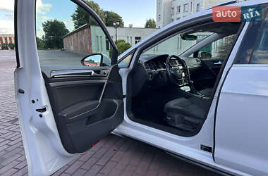 Универсал Volkswagen Golf 2017 в 