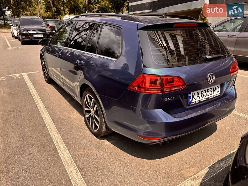 Универсал Volkswagen Golf 2016 в Киеве