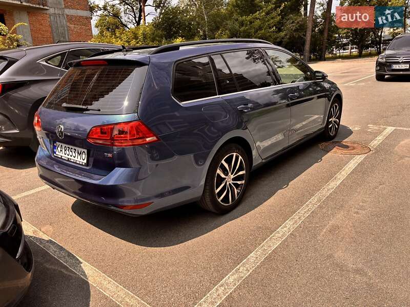 Универсал Volkswagen Golf 2016 в Киеве
