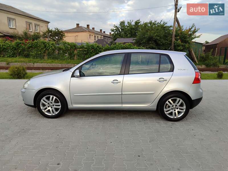 Хетчбек Volkswagen Golf 2007 в Сарнах