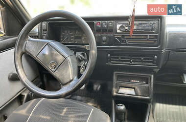Хэтчбек Volkswagen Golf 1988 в 