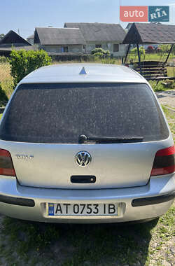 Хэтчбек Volkswagen Golf 2001 в Калуше