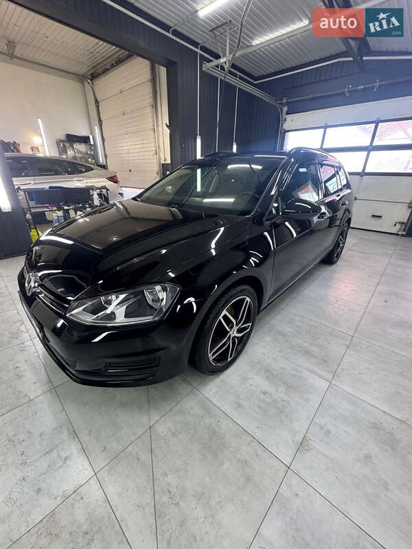 Универсал Volkswagen Golf 2014 в 