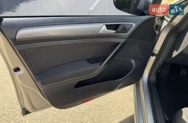 Универсал Volkswagen Golf 2014 в 