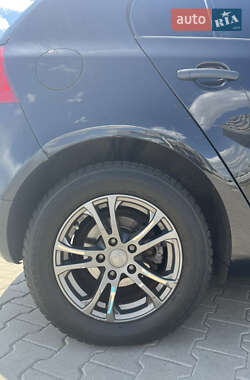 Хэтчбек Volkswagen Golf 2006 в 