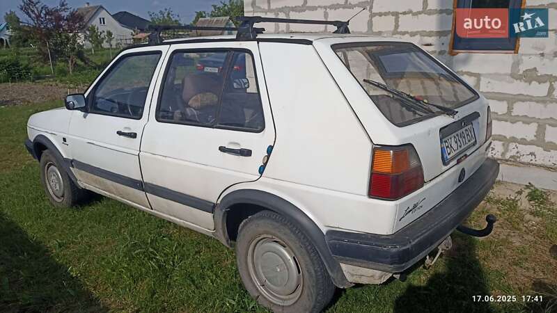 Хетчбек Volkswagen Golf 1988 в Вараші