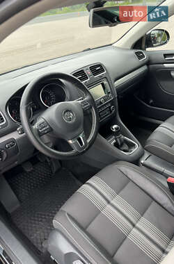 Универсал Volkswagen Golf 2012 в 