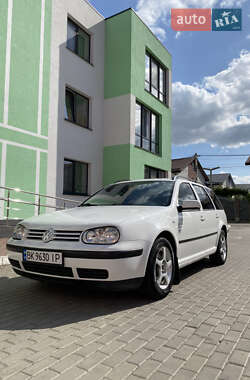 Універсал Volkswagen Golf 2000 в Рівному