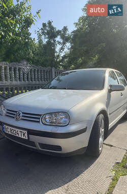 Хетчбек Volkswagen Golf 1999 в Городку