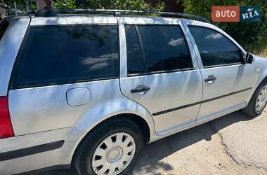 Универсал Volkswagen Golf 2004 в Новой Ушице