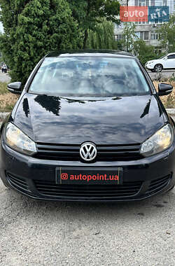 Хэтчбек Volkswagen Golf 2011 в Сумах