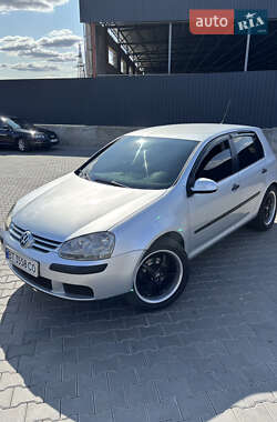 Хетчбек Volkswagen Golf 2005 в Вознесенську