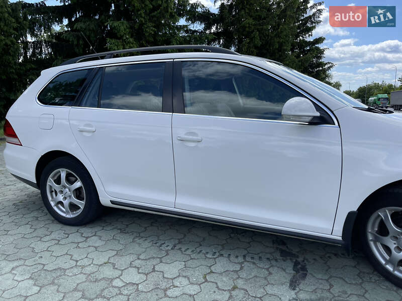 Универсал Volkswagen Golf 2008 в Ровно