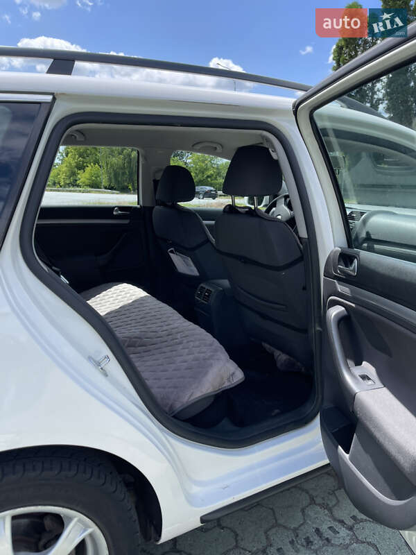 Универсал Volkswagen Golf 2008 в Ровно