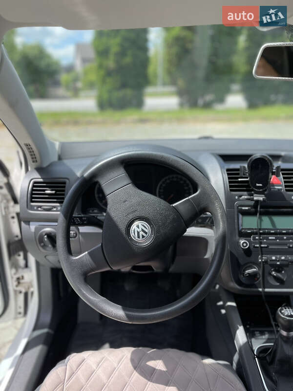 Универсал Volkswagen Golf 2008 в Ровно