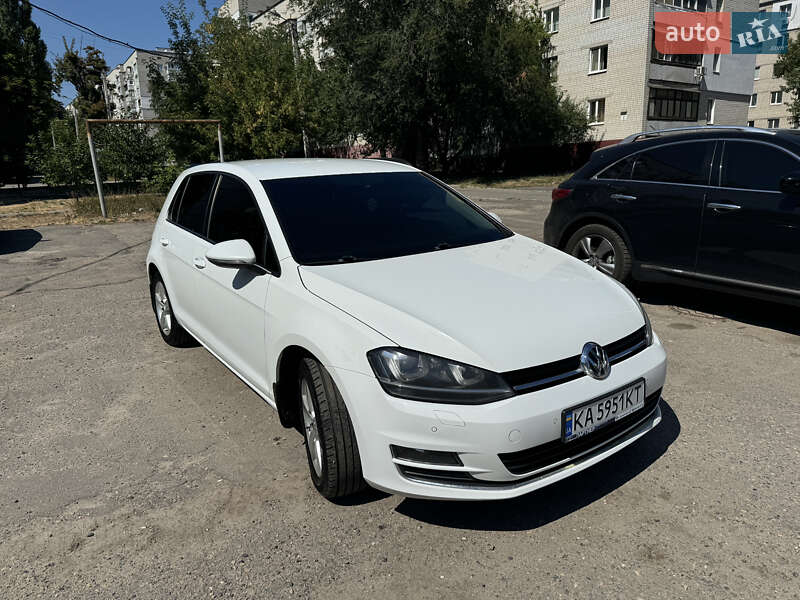 Хетчбек Volkswagen Golf 2013 в Харкові
