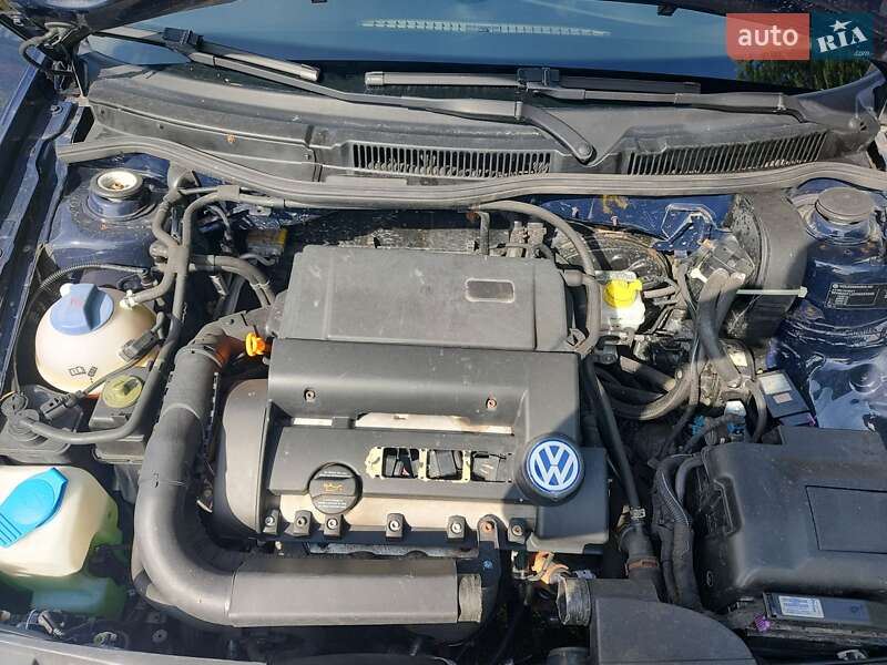 Универсал Volkswagen Golf 2003 в Ровно