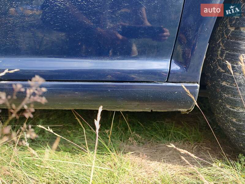 Универсал Volkswagen Golf 2003 в Ровно