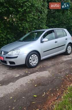 Хэтчбек Volkswagen Golf 2005 в Луцке