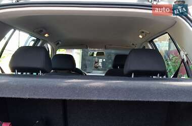 Хетчбек Volkswagen Golf 2003 в 