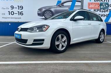 Універсал Volkswagen Golf 2015 в Києві