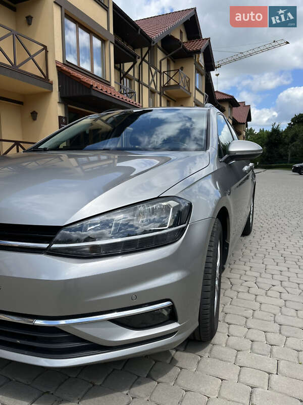 Універсал Volkswagen Golf 2019 в Луцьку