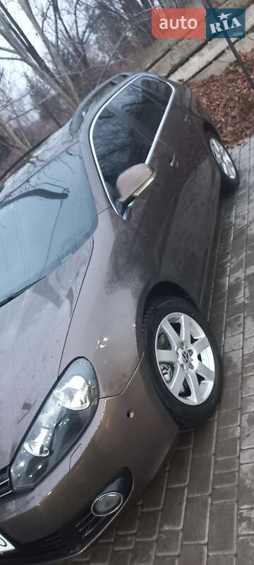 Універсал Volkswagen Golf 2011 в Луцьку