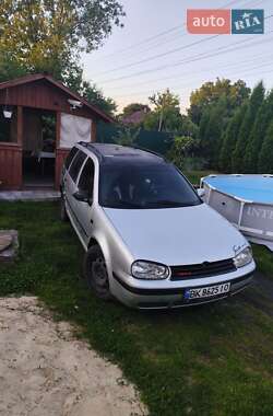 Універсал Volkswagen Golf 2002 в Зорі