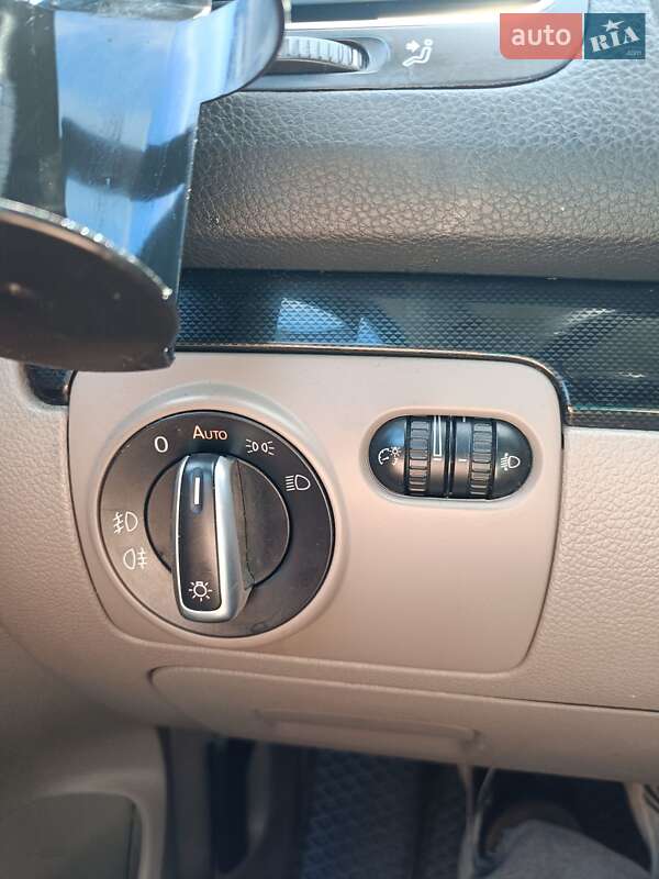 Универсал Volkswagen Golf 2011 в Черкассах