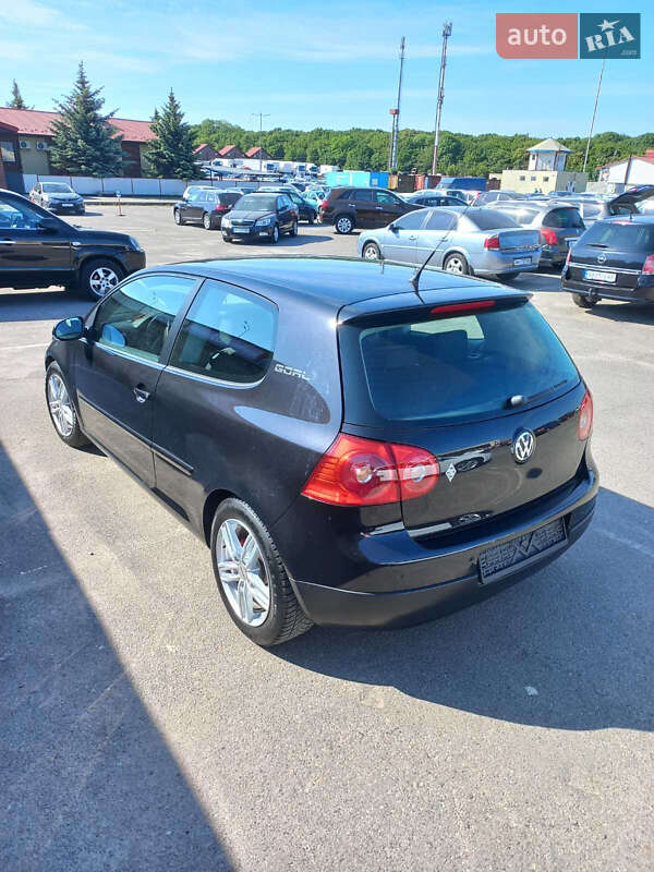 Хетчбек Volkswagen Golf 2006 в Вінниці