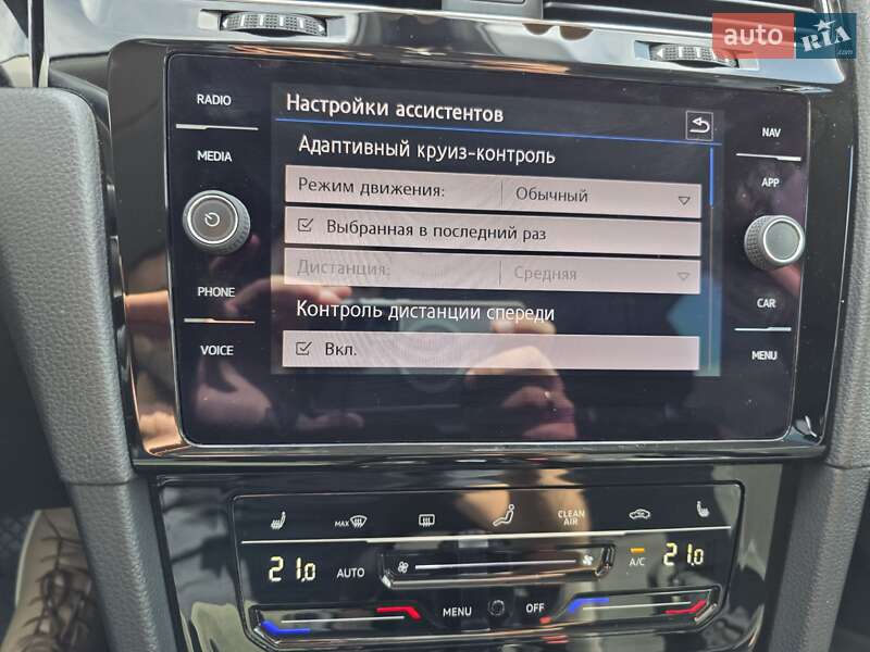 Хэтчбек Volkswagen Golf 2017 в Мукачево