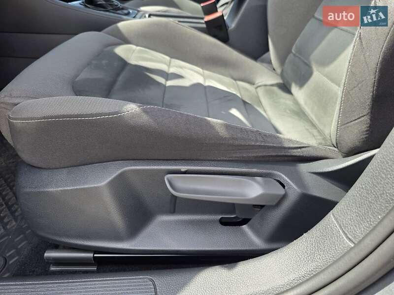 Хэтчбек Volkswagen Golf 2017 в Мукачево