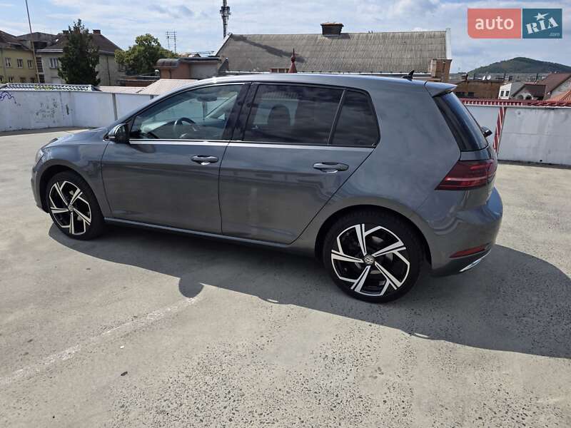 Хэтчбек Volkswagen Golf 2017 в Мукачево