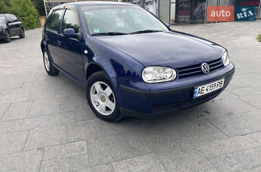Хетчбек Volkswagen Golf 2001 в Немирові