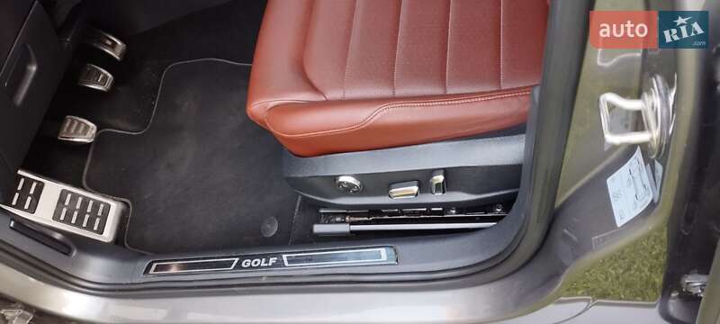 Универсал Volkswagen Golf 2014 в Вишневом