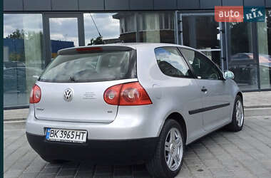 Хэтчбек Volkswagen Golf 2005 в Бердичеве