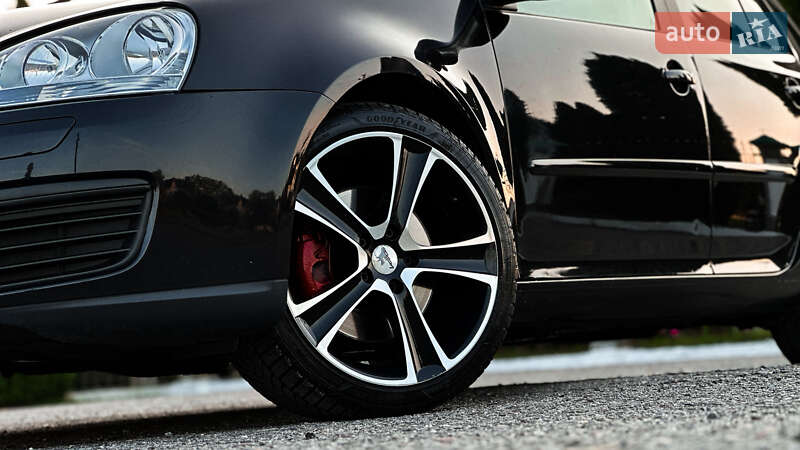 Хетчбек Volkswagen Golf 2007 в Дубні