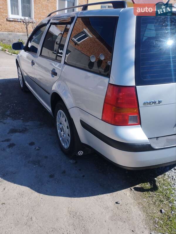 Універсал Volkswagen Golf 1999 в Чемерівцях