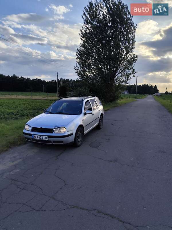 Volkswagen Golf 2002