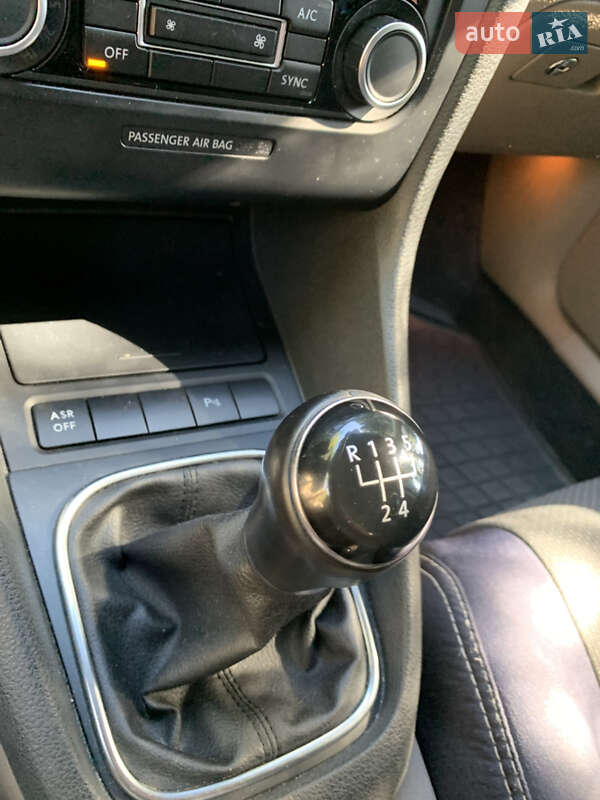 Універсал Volkswagen Golf 2013 в Самборі