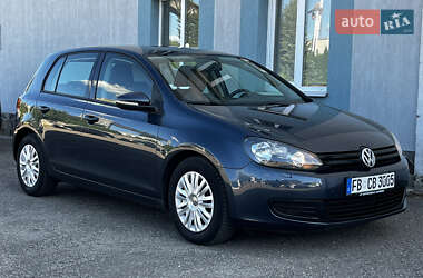 Хэтчбек Volkswagen Golf 2010 в Луцке