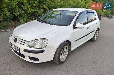 Хетчбек Volkswagen Golf 2005 в Рівному