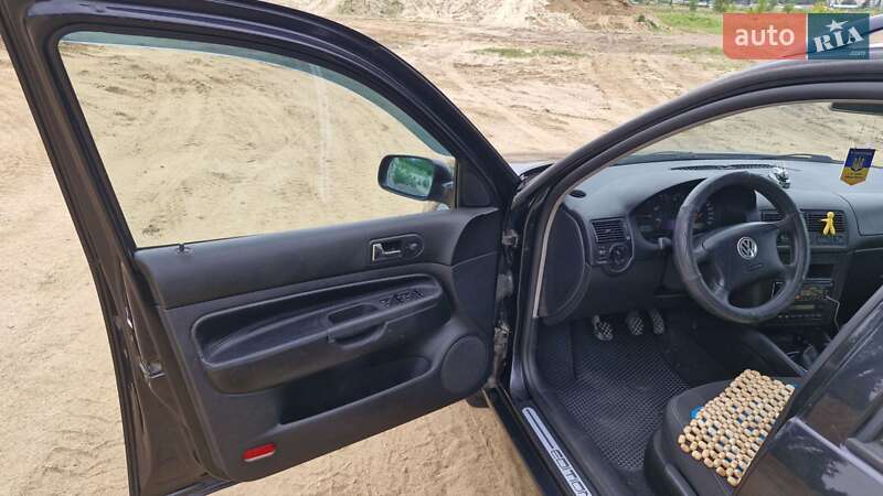 Универсал Volkswagen Golf 2001 в Киеве