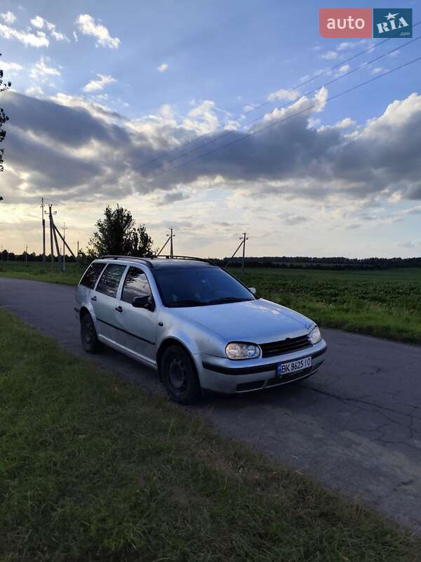 Volkswagen Golf 2002